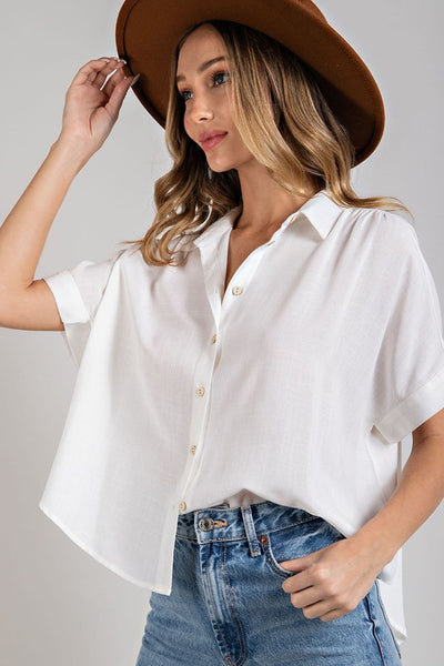 The Closet Staple White Short Sleeve Button Front Shirt