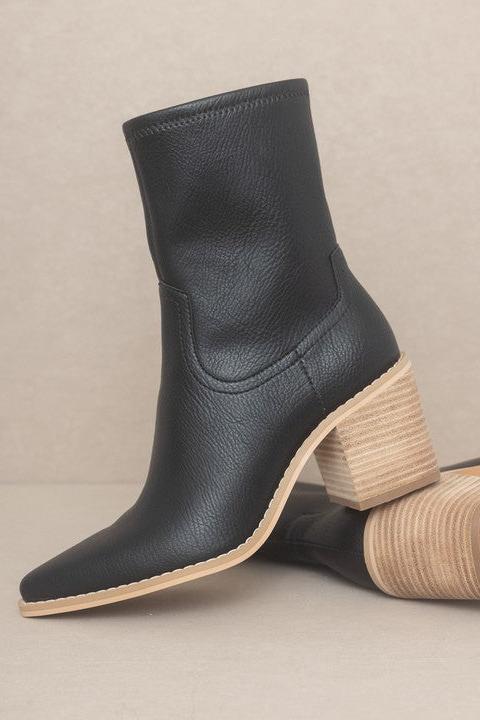 The Vienna Black Pointed Toe Boots