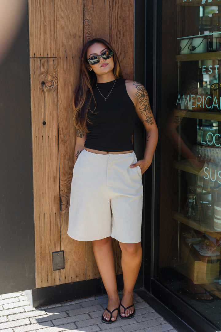 The Arden Off White Canvas Waistband Free Shorts