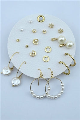 The Gold Geometric Stud and Pearl Earring Set