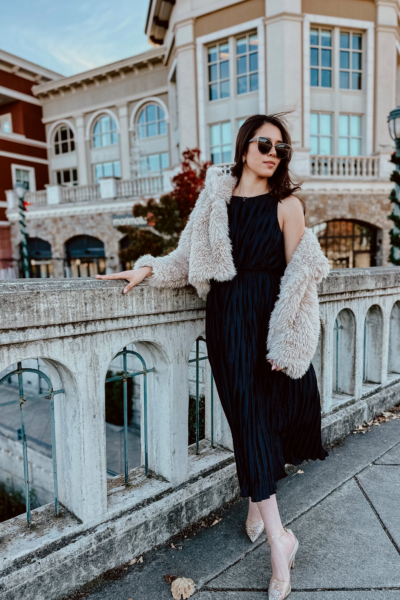 The Back in Time Black Pleated Midi Dress