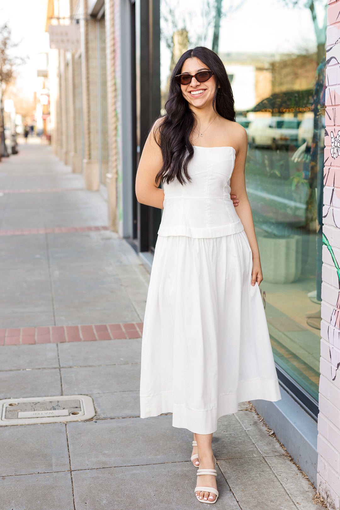 The First in Class Strapless Drop Waist Midi Dress Large / White The First in Class Strapless Drop Waist Midi Dress Large / White