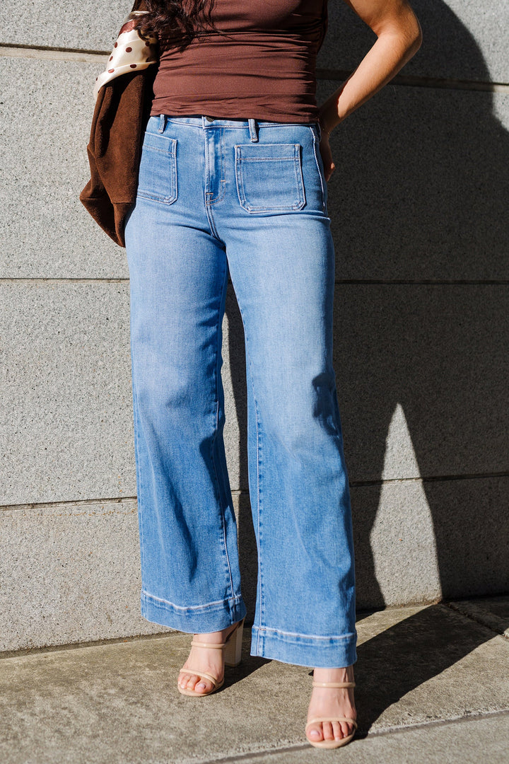 The Reese Medium Wash Front Pocket Stretch Wideleg Jeans by Hidden Jeans