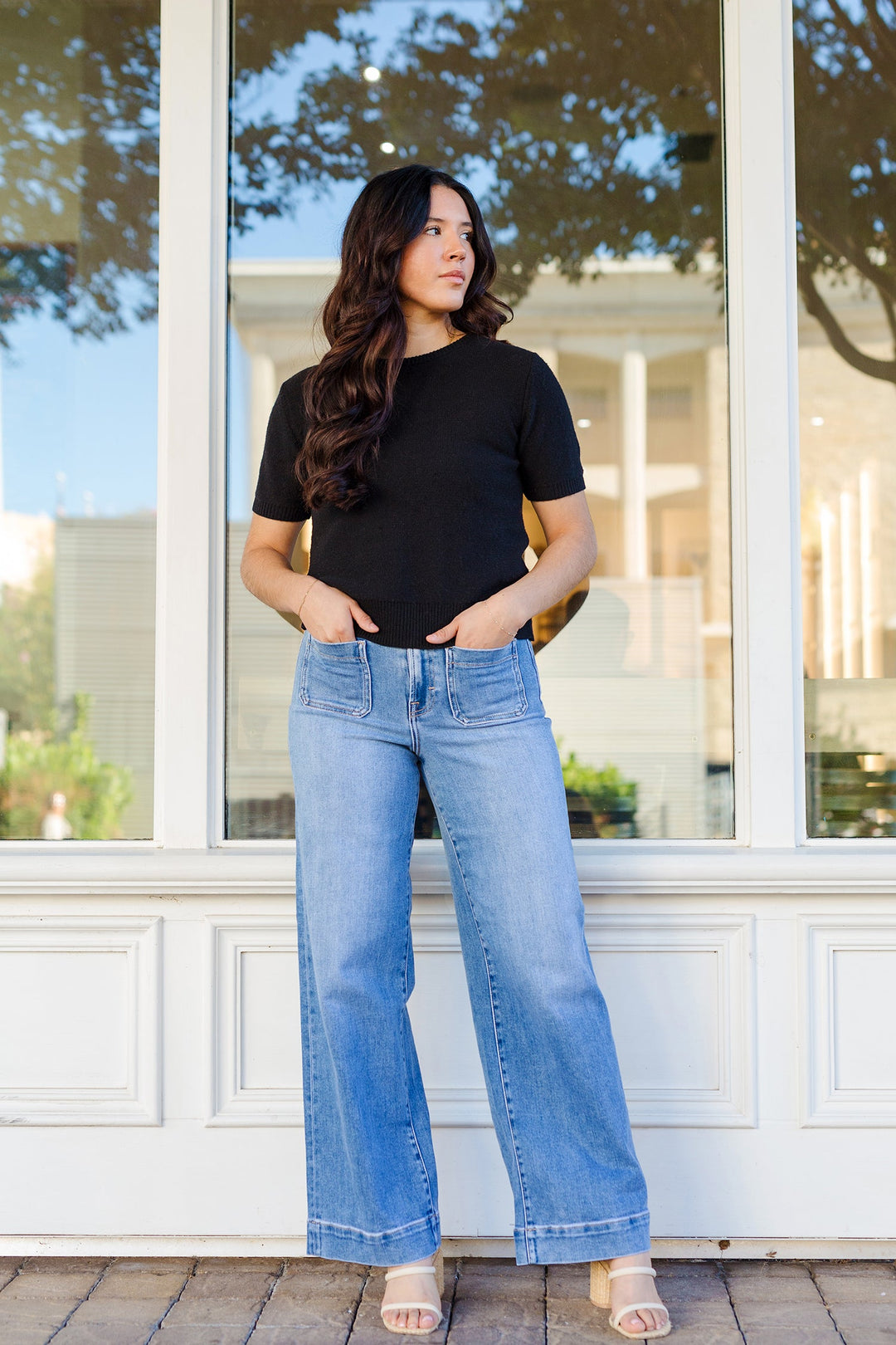 The Reese Medium Wash Front Pocket Stretch Wideleg Jeans by Hidden Jeans