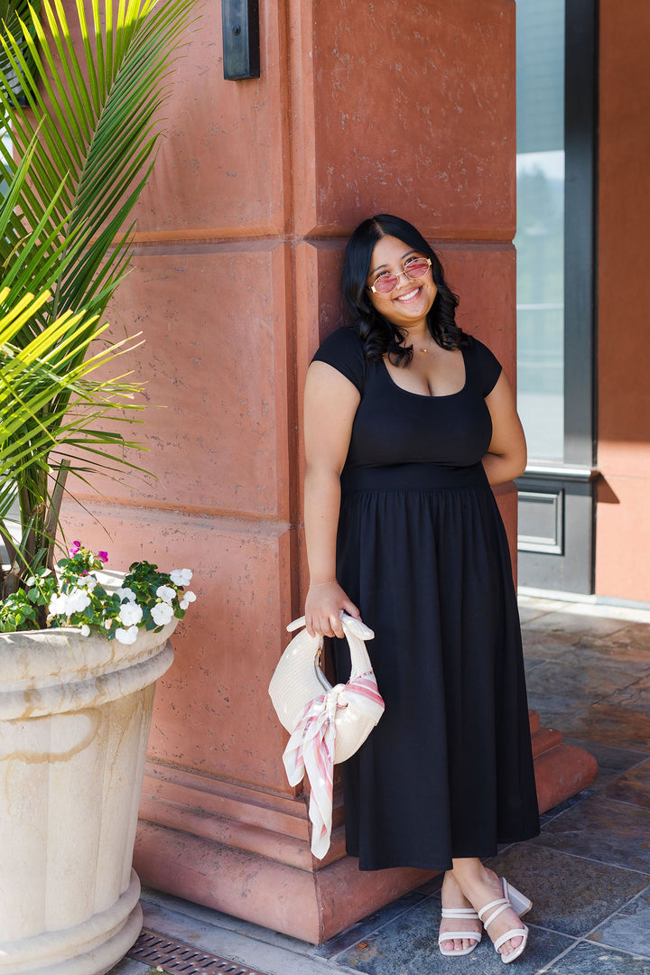 The American Beauty Short Sleeve Midi Dress