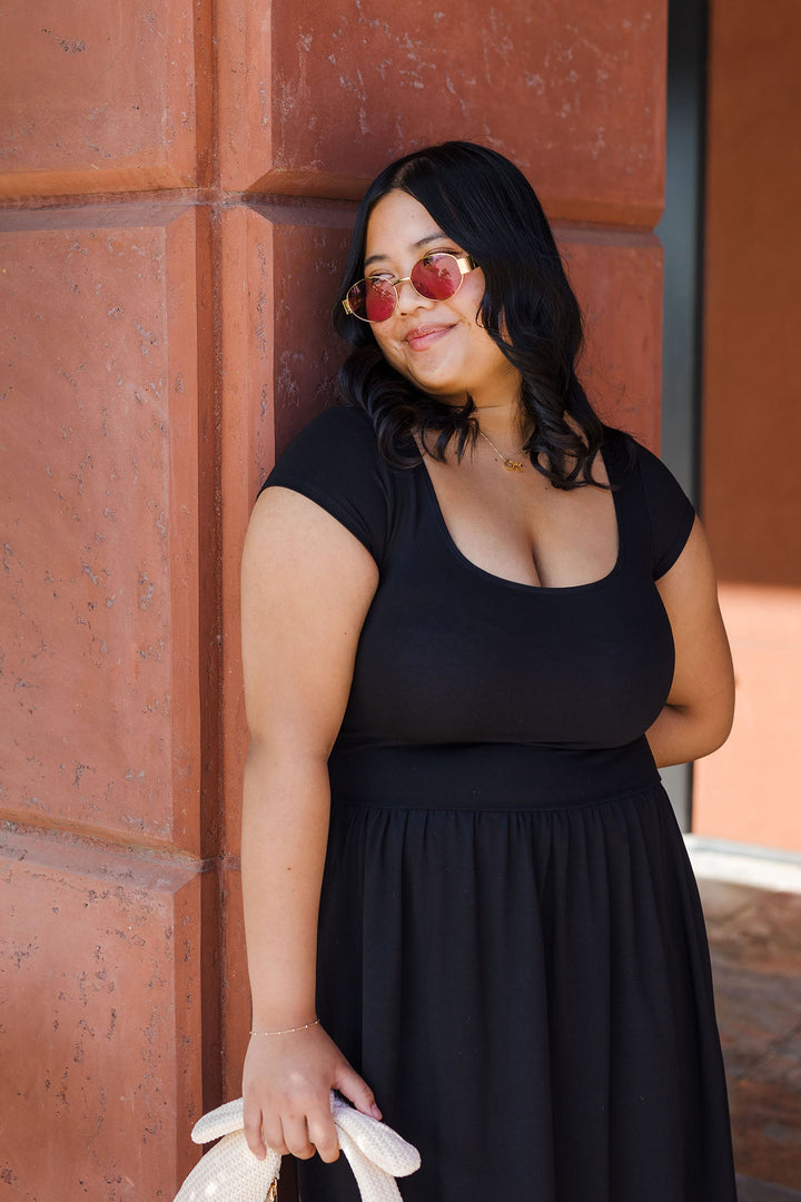 The American Beauty Short Sleeve Midi Dress