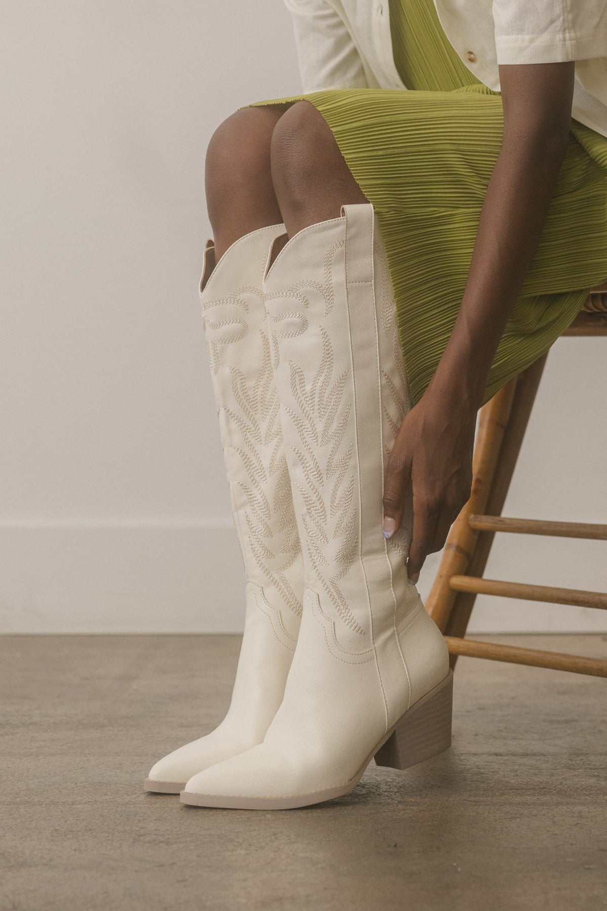 The Samara White Western Boots